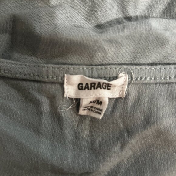 Garage Backless T-shirt - Picture 3 of 4